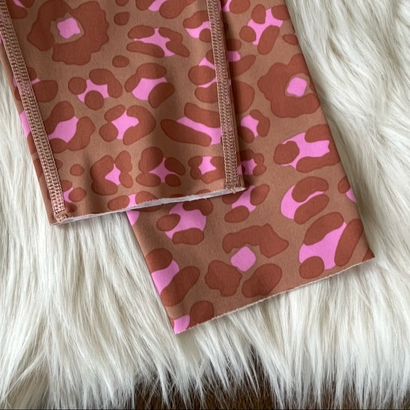 OFFLINE by Aerie Leopard/ Cheetah Pink and Brown Leggings - Picture 4 of 5
